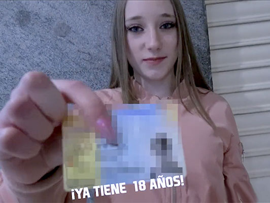 Imagen Hecho en casa porno español de aficionados follando con una chica rubia linda aficionado de 18 años