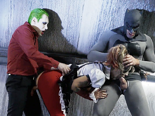 Imagen parodia porno, Batman y el Joker culo follando la rubia con trenzas de la escuadra de suicidio