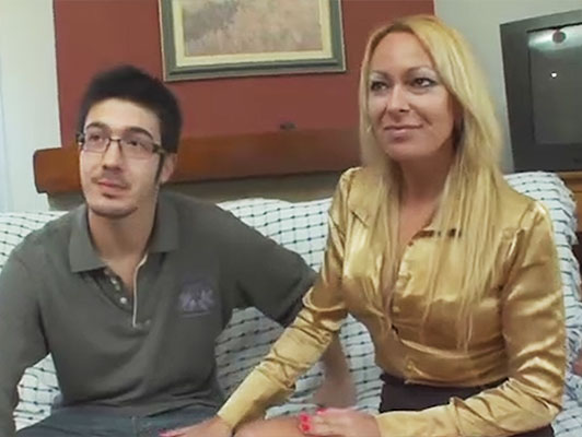 Imagen Rubia aficionado caliente puta rubia MILF un chico joven