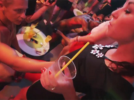 Imagen fiesta de sexo en Praga con muchas chicas calientes