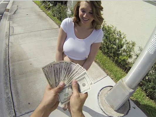 Imagen chica rubia tetona con gran culo folla por dinero