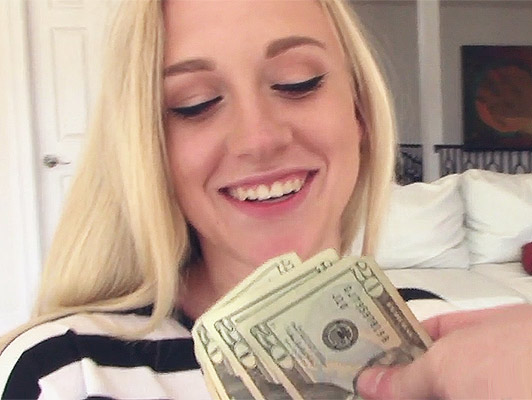 Imagen puta rubia por dinero y haciendo una mamada espectacular