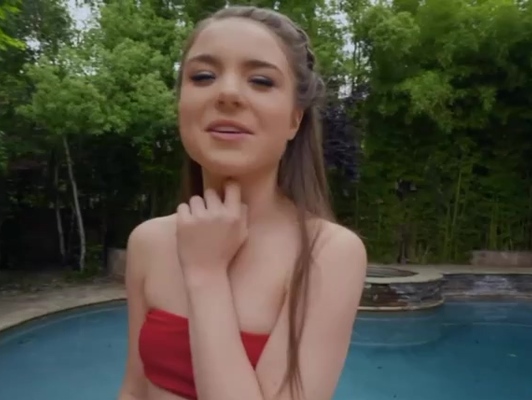 Imagen 18-19 años rubia hermosa follando en la piscina