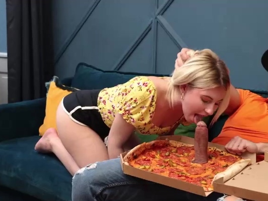 Imagen 18-19 años joven rubia paga al pizzero con sexo